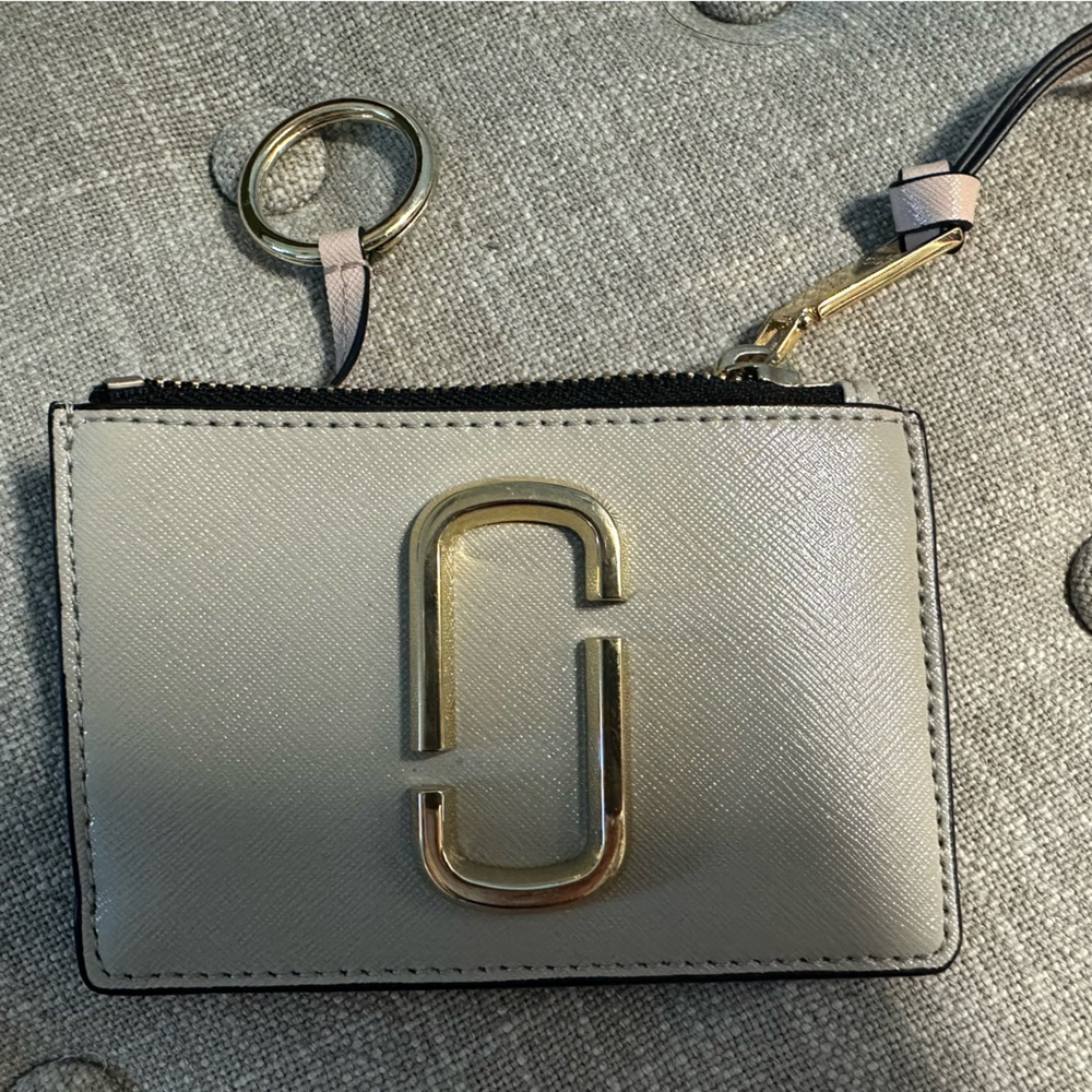 Marc Jacobs the snapshot top zip - color dust - not used